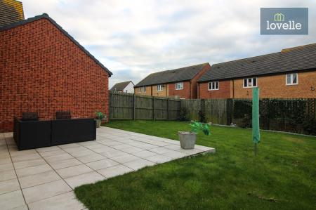 3 bedroom Detached house for sale in Walnut Close, Louth, LN11