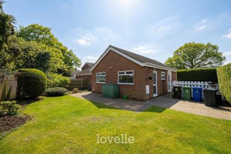 2 bedroom Detached bungalow for sale in Heathfield Court, Grimsby, DN34
