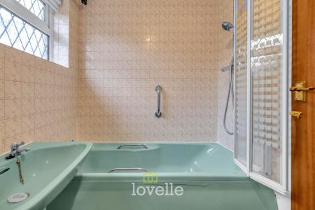 2 bedroom Detached bungalow for sale in Heathfield Court, Grimsby, DN34