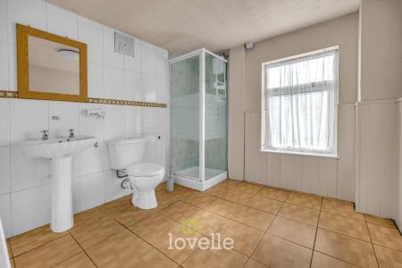 2 bedroom Terraced House for sale in Elsenham Road, Grimsby, DN31