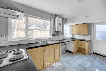 2 bedroom Terraced House for sale in Elsenham Road, Grimsby, DN31