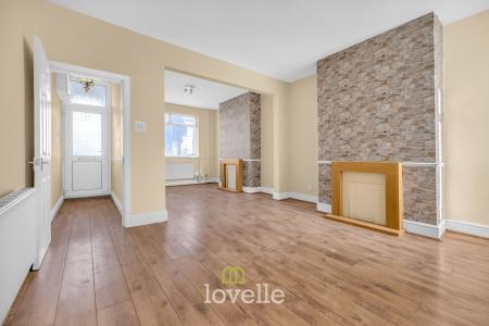 2 bedroom Terraced House for sale in Elsenham Road, Grimsby, DN31