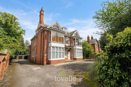 2 bedroom Flat for sale in Bargate, Grimsby, DN34