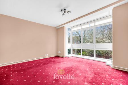 2 bedroom Flat for sale in Bargate, Grimsby, DN34