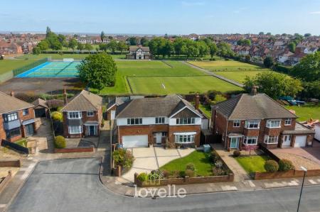 Beacon Court, Grimsby, DN32