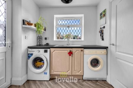 4 bedroom Detached house for sale in Beacon Court, Grimsby, DN32