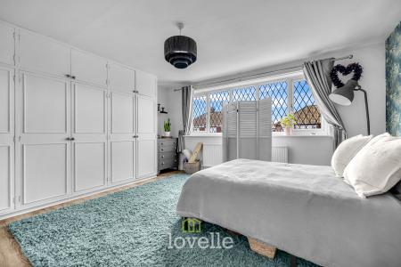 4 bedroom Detached house for sale in Beacon Court, Grimsby, DN32