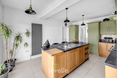 4 bedroom Detached house for sale in Beacon Court, Grimsby, DN32