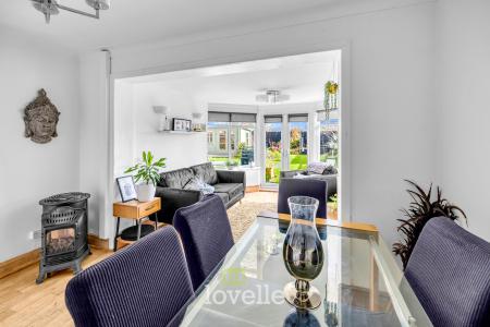 4 bedroom Detached house for sale in Beacon Court, Grimsby, DN32