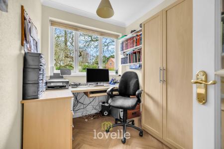 4 bedroom Detached bungalow for sale in Waithe Lane, Brigsley, DN37