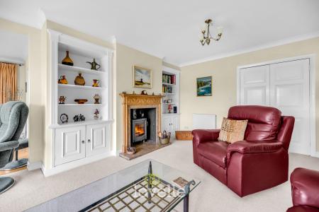 4 bedroom Detached bungalow for sale in Waithe Lane, Brigsley, DN37