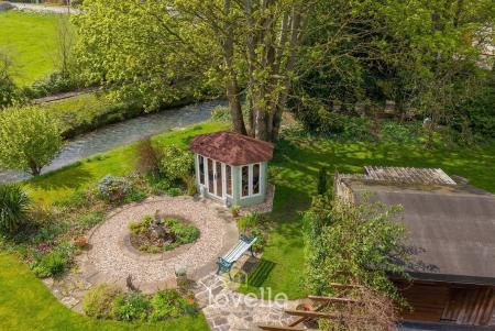 4 bedroom Detached bungalow for sale in Waithe Lane, Brigsley, DN37