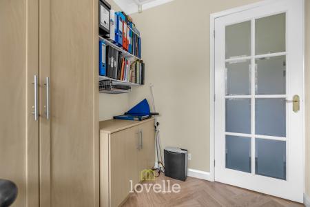 4 bedroom Detached bungalow for sale in Waithe Lane, Brigsley, DN37