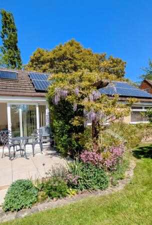 4 bedroom Detached bungalow for sale in Waithe Lane, Brigsley, DN37