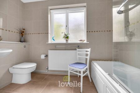 4 bedroom Detached bungalow for sale in Waithe Lane, Brigsley, DN37