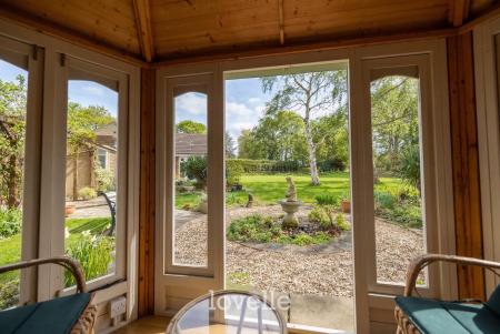 4 bedroom Detached bungalow for sale in Waithe Lane, Brigsley, DN37