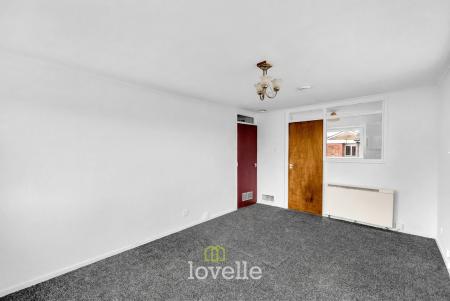 1 bedroom Flat for sale in Bodiam Way, Grimsby, DN32