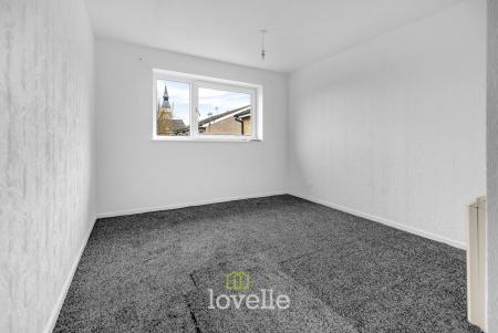 1 bedroom Flat for sale in Bodiam Way, Grimsby, DN32