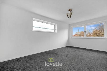 1 bedroom Flat for sale in Bodiam Way, Grimsby, DN32