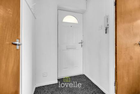 1 bedroom Flat for sale in Bodiam Way, Grimsby, DN32