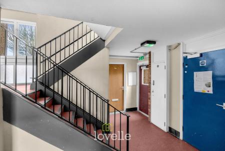 1 bedroom Flat for sale in Bodiam Way, Grimsby, DN32