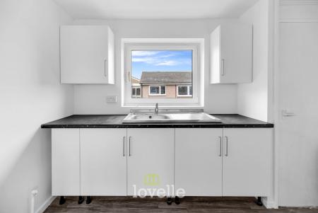1 bedroom Flat for sale in Bodiam Way, Grimsby, DN32