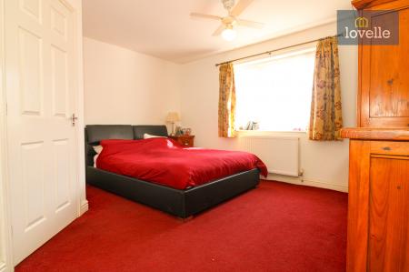 4 bedroom Semi-detached bungalow for sale in Conisholme Road, North Somercotes, LN11