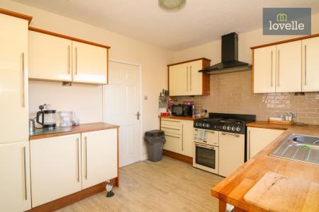 4 bedroom Semi-detached bungalow for sale in Conisholme Road, North Somercotes, LN11