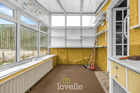 3 bedroom Terraced House for sale in Welholme Road, Grimsby, DN32