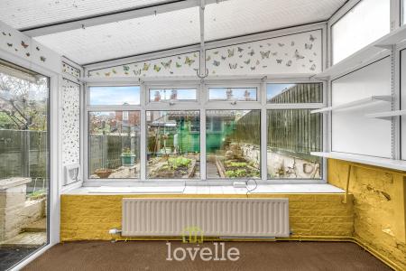 3 bedroom Terraced House for sale in Welholme Road, Grimsby, DN32