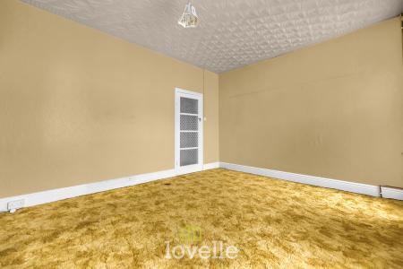 3 bedroom Terraced House for sale in Welholme Road, Grimsby, DN32