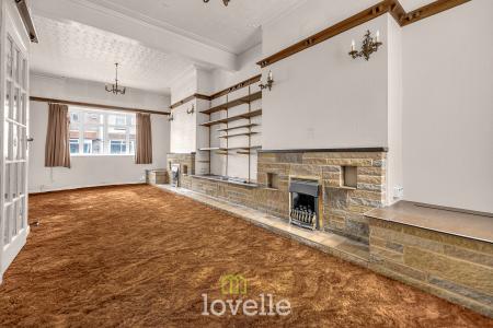 3 bedroom Terraced House for sale in Welholme Road, Grimsby, DN32