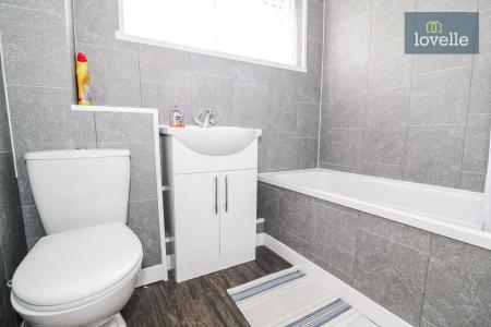 3 bedroom Terraced House to let in Westerdale Way, Grimsby, DN37