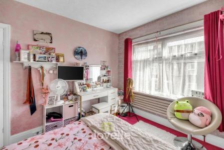 3 bedroom Terraced House for sale in Henry Street, Grimsby, DN31