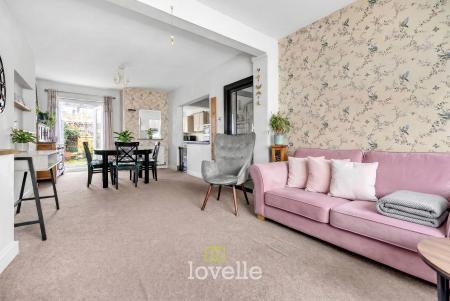 3 bedroom Terraced House for sale in Henry Street, Grimsby, DN31