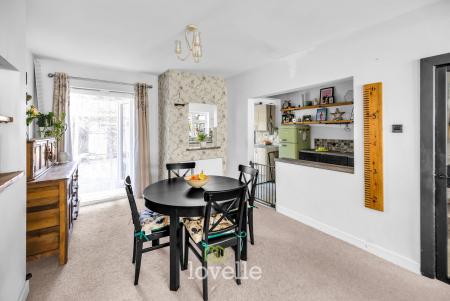 3 bedroom Terraced House for sale in Henry Street, Grimsby, DN31