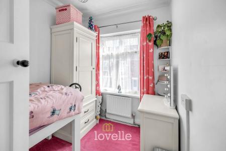 3 bedroom Terraced House for sale in Henry Street, Grimsby, DN31