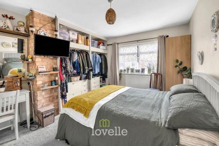 3 bedroom Terraced House for sale in Henry Street, Grimsby, DN31