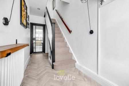 3 bedroom Terraced House for sale in Henry Street, Grimsby, DN31