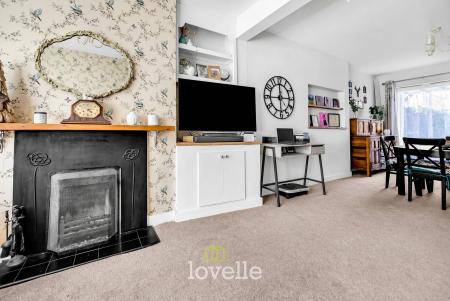 3 bedroom Terraced House for sale in Henry Street, Grimsby, DN31