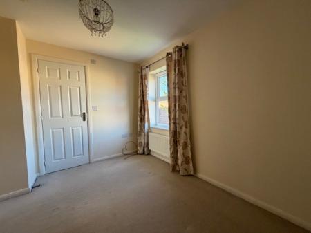 3 bedroom Terraced House to let in Hornbeam Drive, Healing, DN41