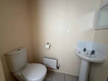 3 bedroom Terraced House to let in Hornbeam Drive, Healing, DN41