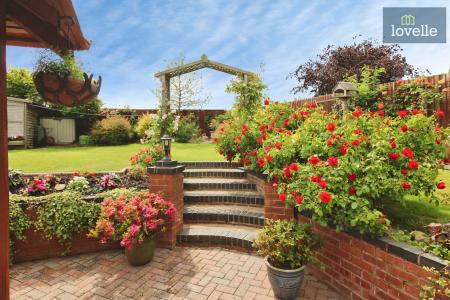 4 bedroom Detached house for sale in Top Road, Little Cawthorpe, LN11