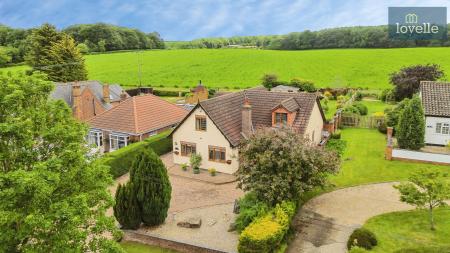 4 bedroom Detached house for sale in Top Road, Little Cawthorpe, LN11