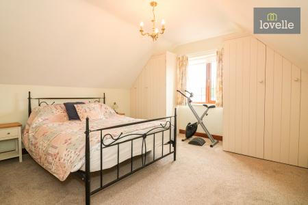 4 bedroom Detached house for sale in Top Road, Little Cawthorpe, LN11