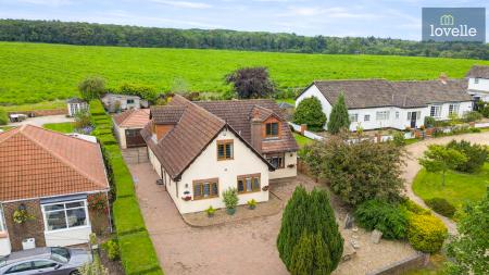 4 bedroom Detached house for sale in Top Road, Little Cawthorpe, LN11