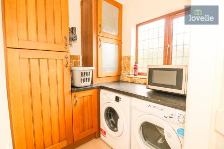 4 bedroom Detached house for sale in Top Road, Little Cawthorpe, LN11