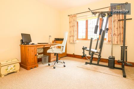 4 bedroom Detached house for sale in Top Road, Little Cawthorpe, LN11