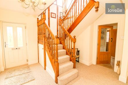 4 bedroom Detached house for sale in Top Road, Little Cawthorpe, LN11
