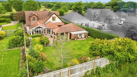4 bedroom Detached house for sale in Top Road, Little Cawthorpe, LN11